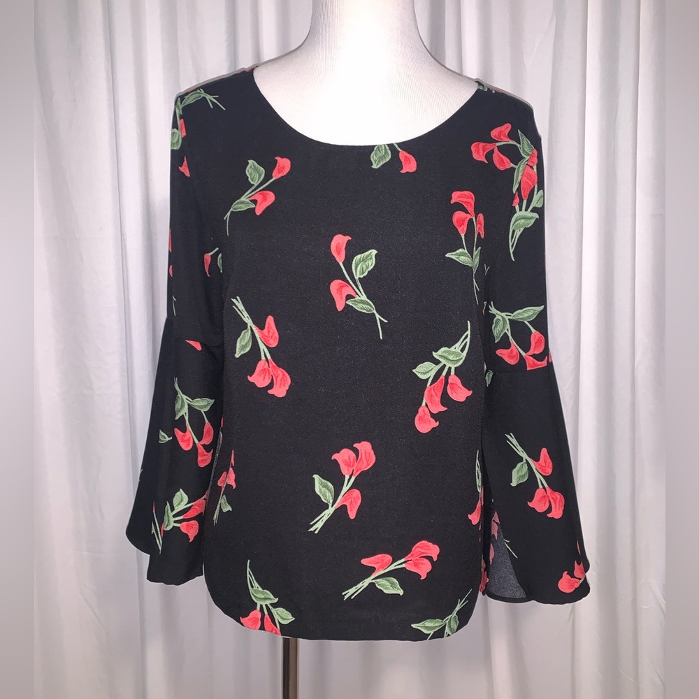 Carmen Marc Valvo Black & Red Floral Bell Sleeve Romantic Blouse Dressy Top Sz M